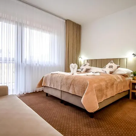 Bed & Breakfast Cichowianski Folk & Prestige