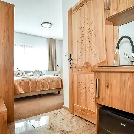 Bed & Breakfast Cichowianski Folk & Prestige Poronin