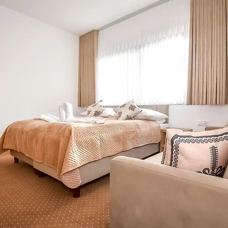 Bed & Breakfast Cichowianski Folk & Prestige