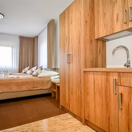 Bed & Breakfast Cichowianski Folk & Prestige 3*