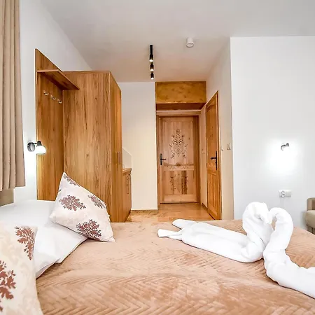Bed & Breakfast Cichowianski Folk & Prestige Poronin